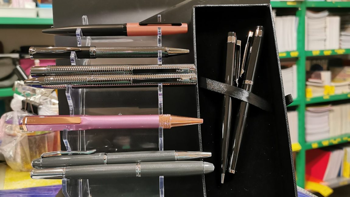 NUOVE PENNE NIJI ✍🏻🖋️🖊️